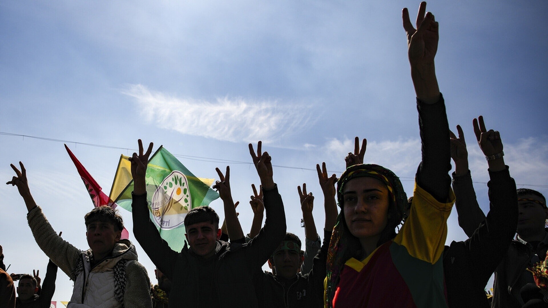 Εκατοντάδες συλλήψεις διαδηλωτών μετά το «πραξικόπημα» Ερντογάν στην κουρδική πόλη Βαν