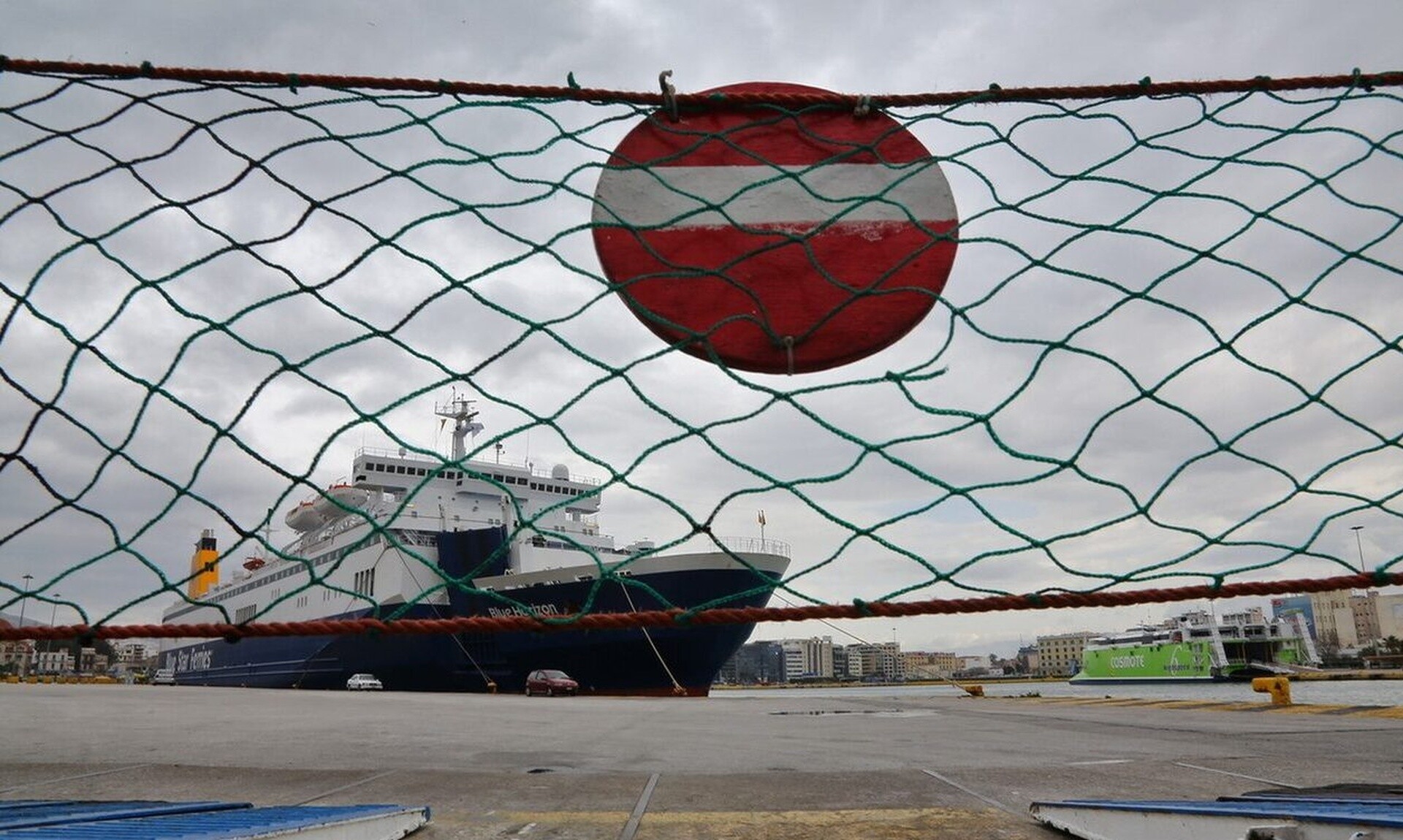 Απεργία ΠΝΟ: Δεμένα τα πλοία στα λιμάνια την Τετάρτη 17 Απριλίου