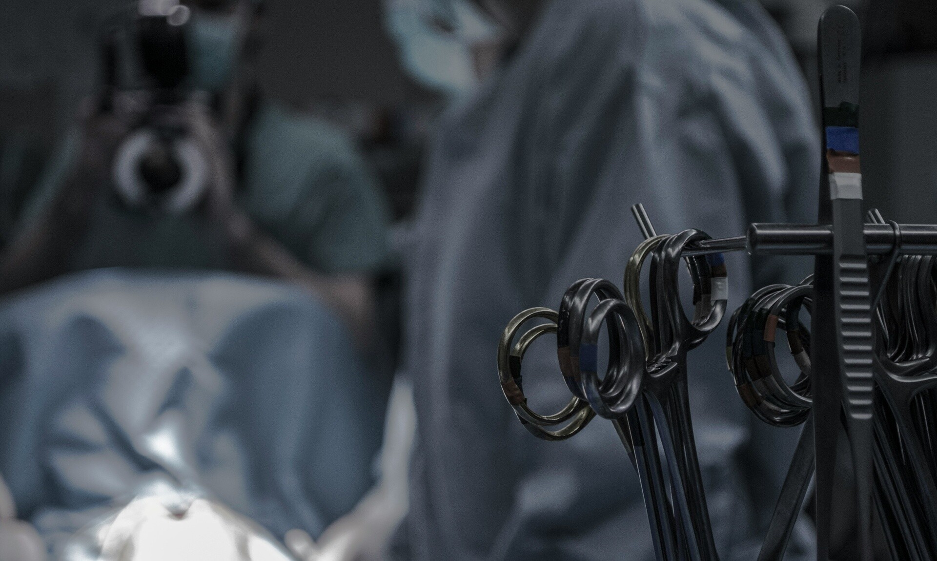 ΠΑΓΝΗ: Πληροφορίες ότι χειρούργησαν σε απογευματινό ιατρείο ορθοπεδικό περιστατικό