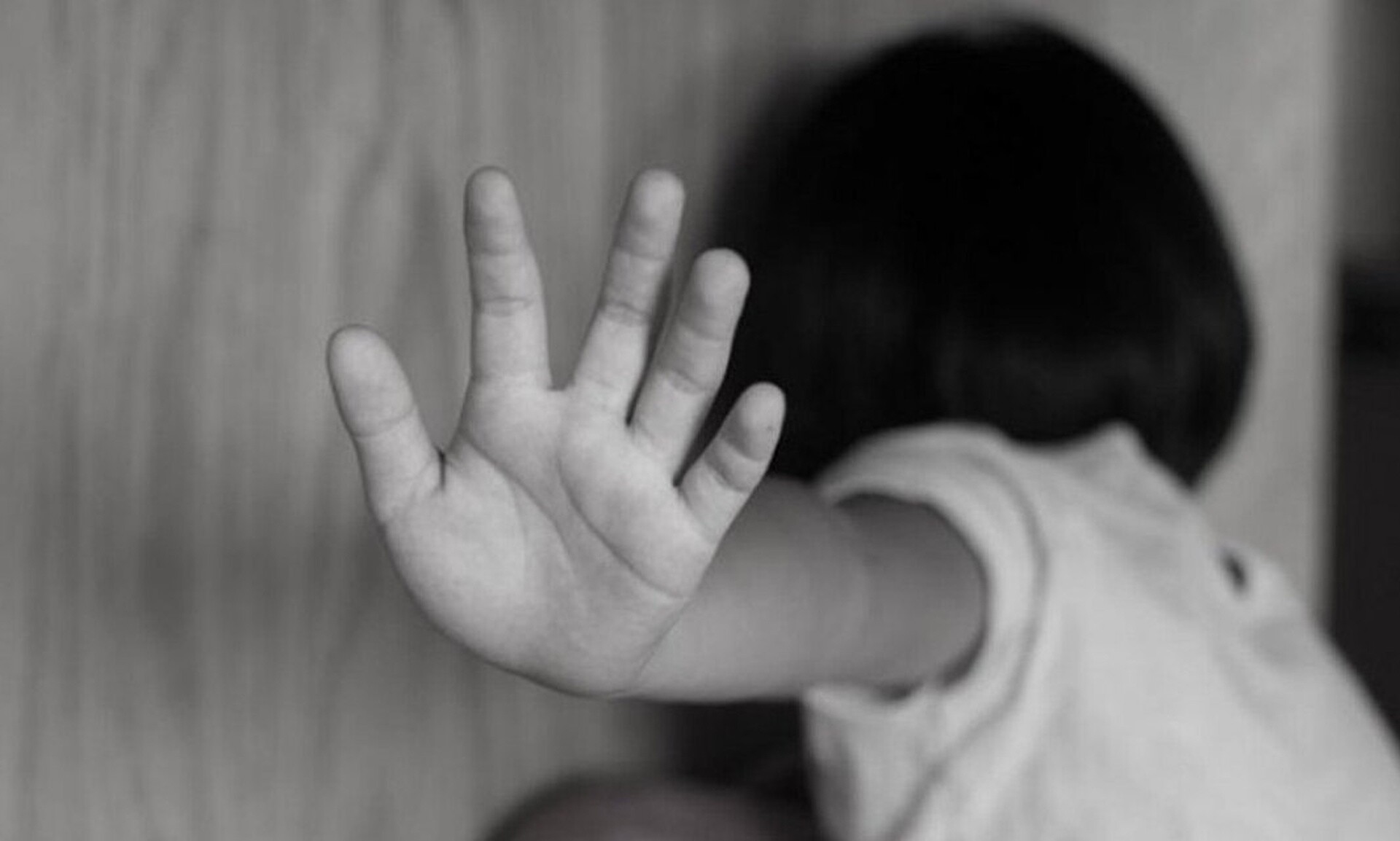 Σοκ στη Ζάκυνθο: Η 49χρονη ζητούσε «χρήματα αντί στεφάνων» για τα παιδιά που κακοποιούσε