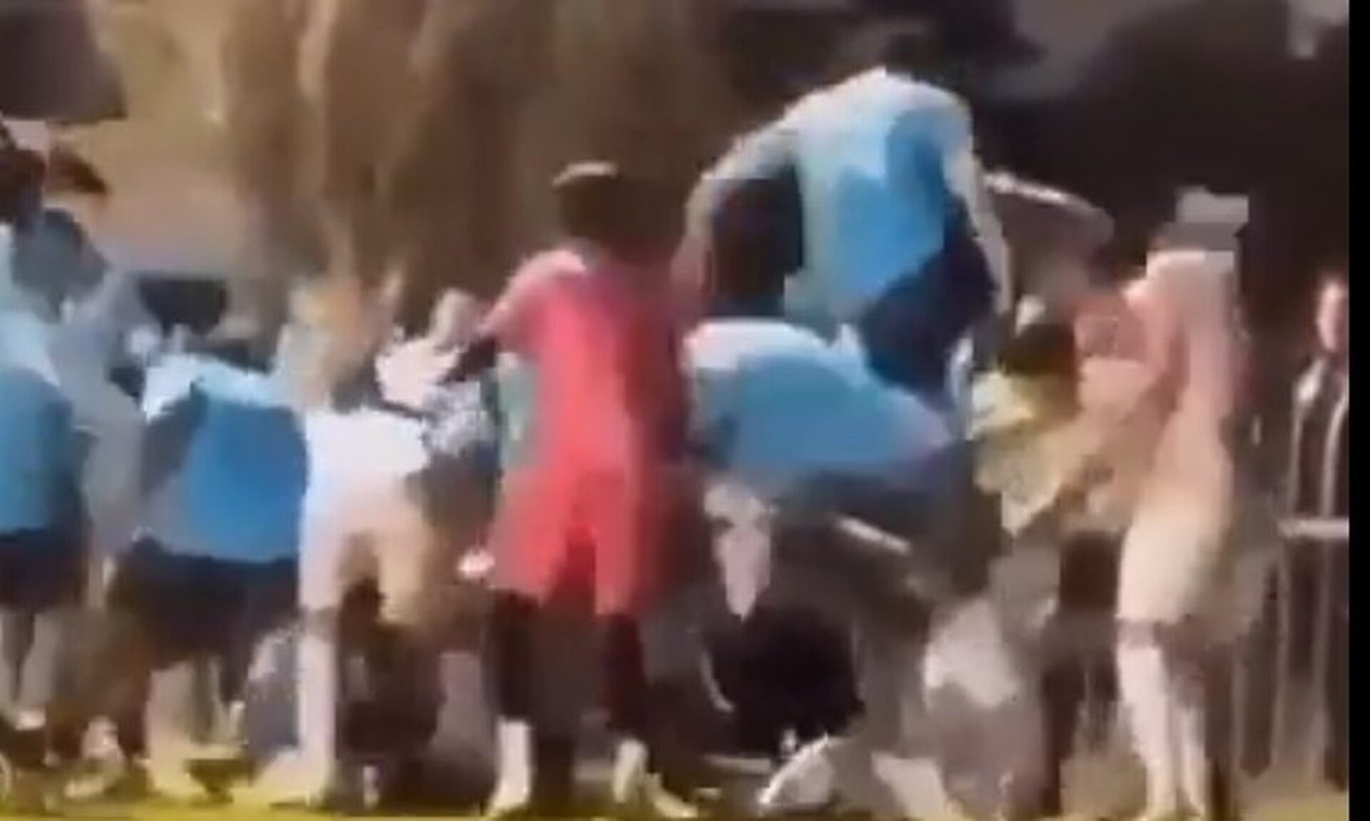 Δωδεκάνησα: Στον εισαγγελέα οδηγήθηκε ο ποδοσφαιριστής που κλώτσησε αντίπαλο στο κεφάλι