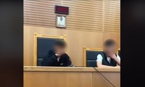 Νεαροί «αλωνίζουν» σε δικαστική αίθουσα - Κάνουν «αναπαράσταση δίκης» διακωμωδώντας τη δικαιοσύνη
