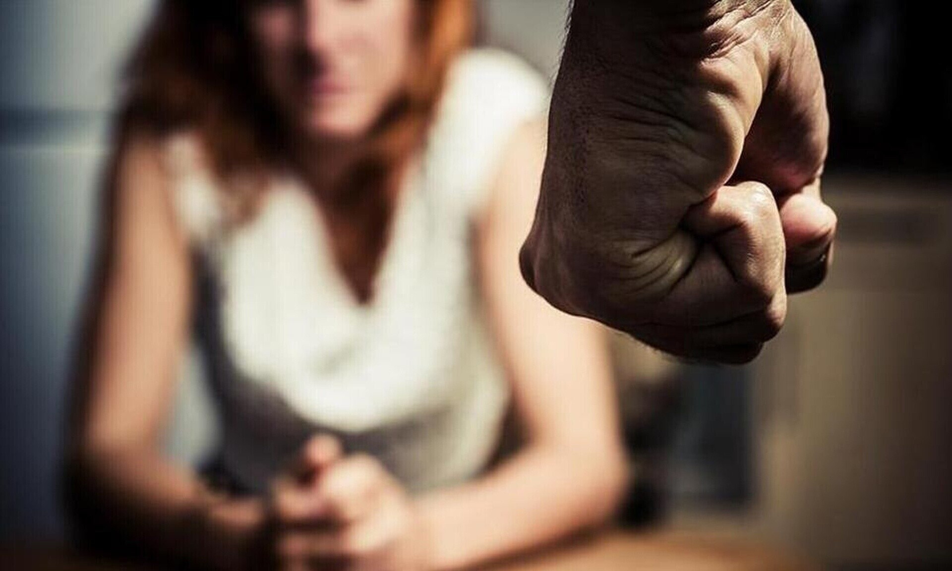 Ενδοοικογενειακή βία: «Με χτυπούσε με κλωτσιές και μπουνιές όταν ήμουν έγκυος»