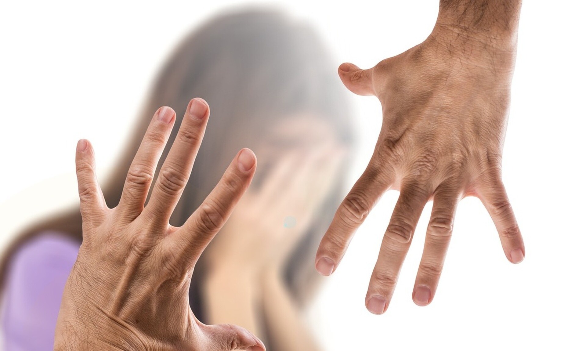 «Θερίζει» η ενδοοικογενειακή βία: 141 περιστατικά και 73 συλλήψεις σε 24 ώρες