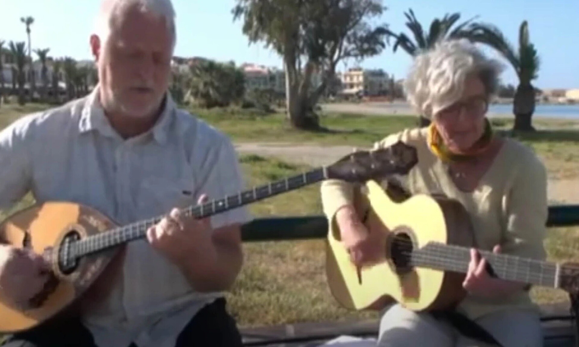 Ρέθυμνο: Ζευγάρι Γερμανών τραγουδάει σε άπταιστα ελληνικά 250 τραγούδια Ειδήσεις