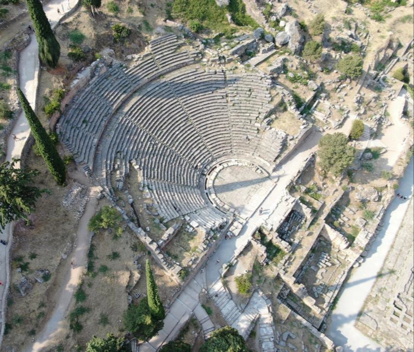 Αρχαίο Θέατρο Δελφών 