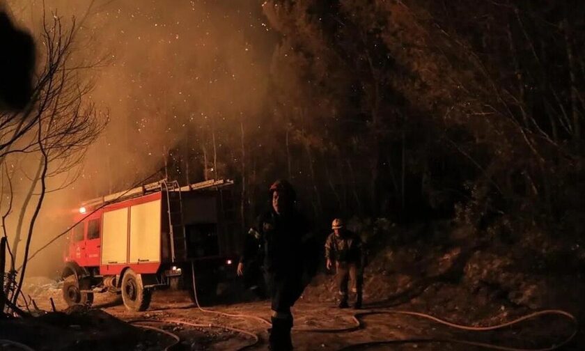 Φωτιά σε δύσβατο σημείο της Σκλίβανης Ιωαννίνων