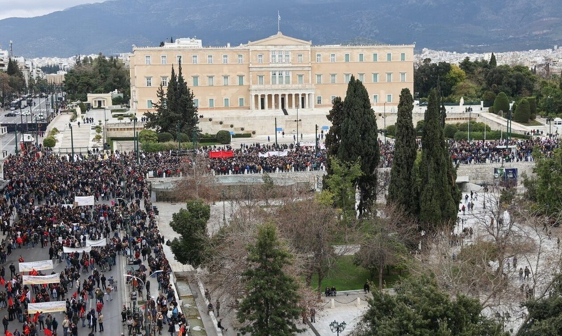 Απεργία ΓΣΕΕ: Παραλύει η χώρα στις 17 Απριλίου