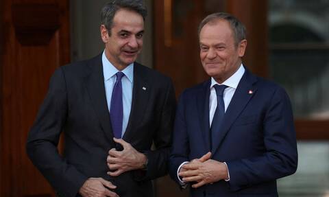 Mitsotakis meets Tusk in Warsaw