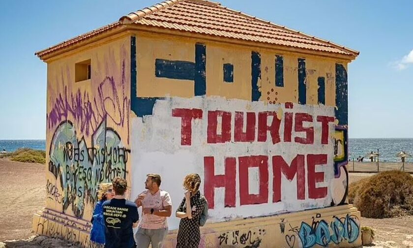 Φουντώνει το κίνημα κατά των τουριστών στην Τενερίφη