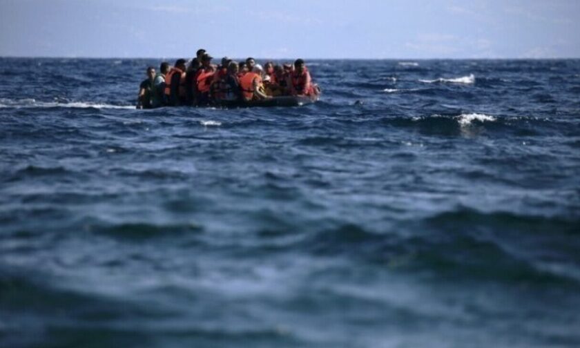 Ισπανία: Θρίλερ με 4 πτώματα που βρέθηκαν σε ακυβέρνητο σκάφος στις νοτιοανατολικές ακτές
