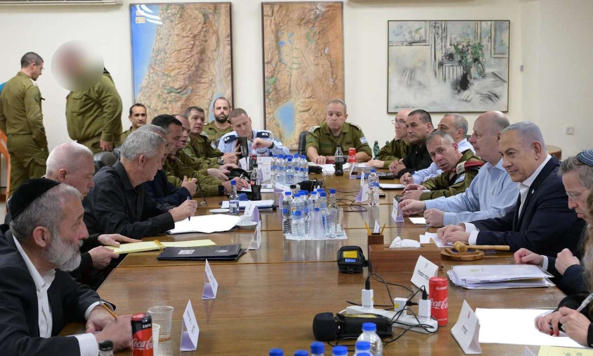 LIVE BLOG: «Όλα τα ενδεχόμενα είναι ανοιχτά» - Θρίλερ στο πολεμικό συμβούλιο του Ισραήλ