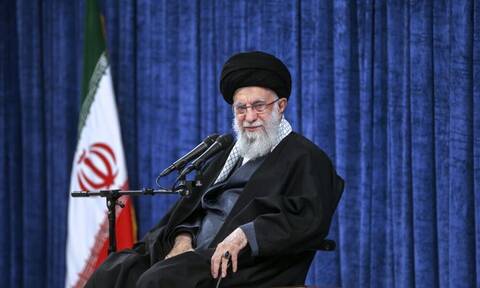Επίθεση Ιράν: Εμπρηστικές δηλώσεις Χαμενέι - «Οι σιωνιστές θα τιμωρηθούν»