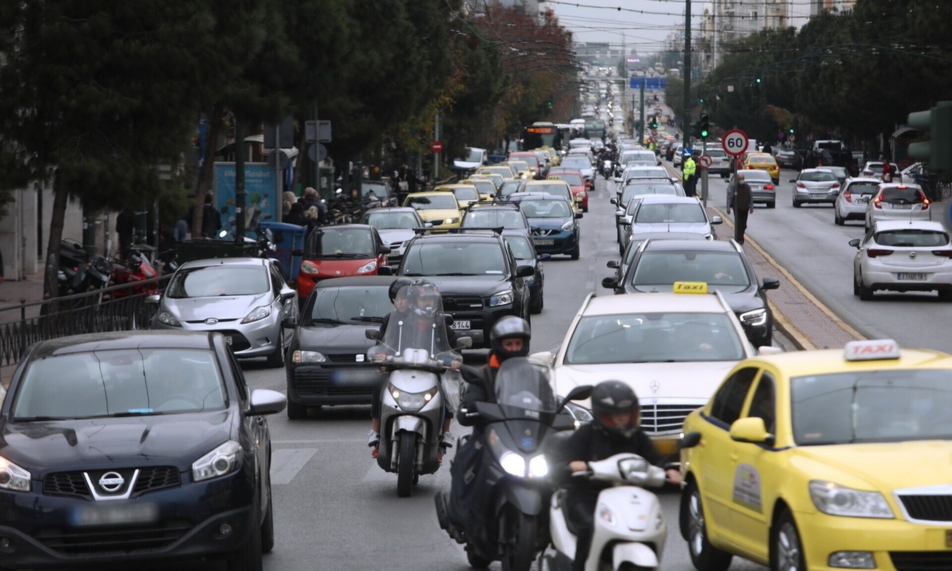 Κίνηση τώρα: «Μαρτύριο» ο Κηφισός - Κυκλοφοριακά προβλήματα στο κέντρο της Αθήνας