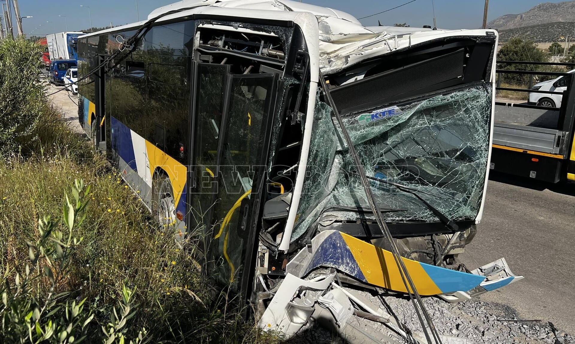 Άνω Λιόσια: Οδηγός επιχείρησε να αποφύγει άλλο τροχαίο και έπεσε σε κολώνα - Τι λέει στο Newsbomb.gr