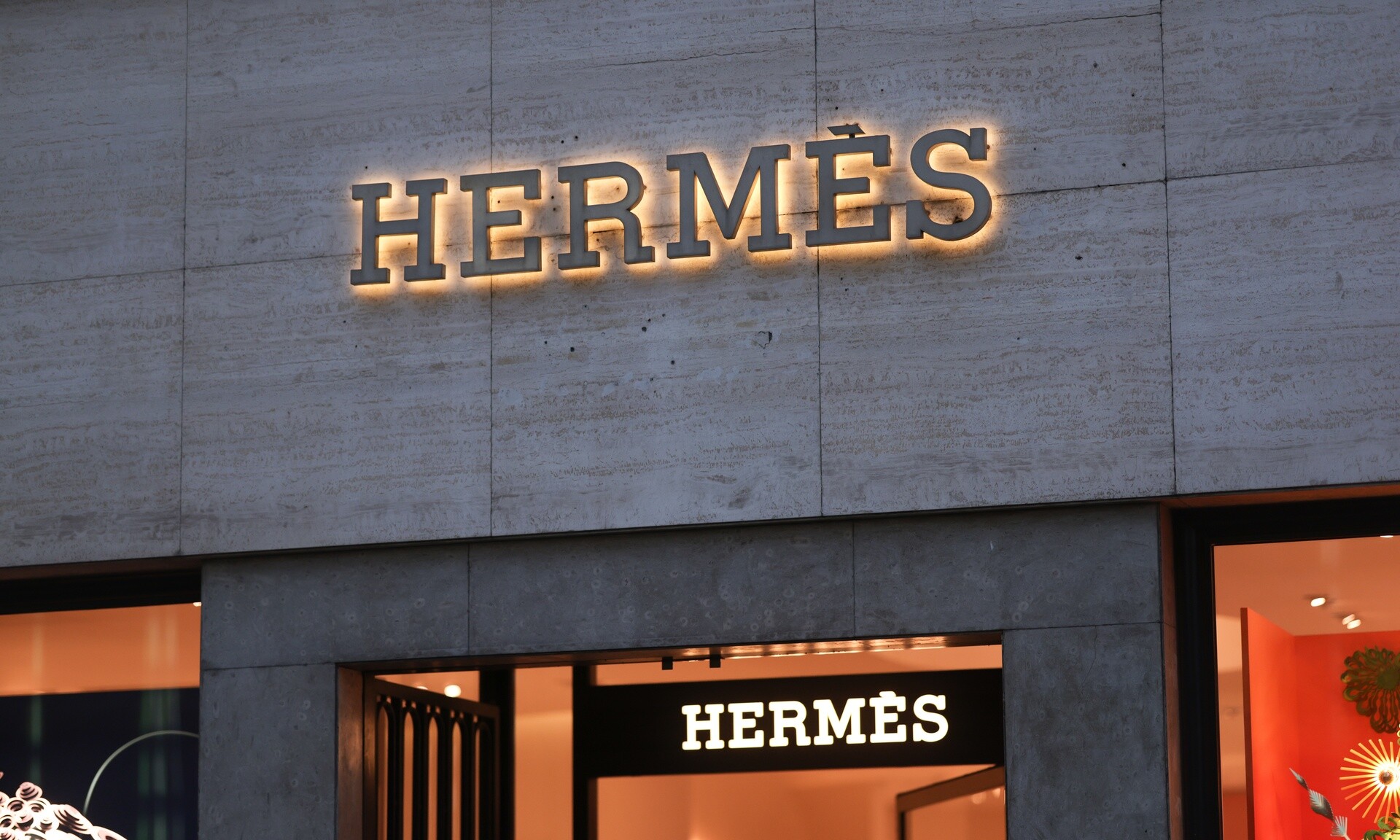 Παίρνει τα σκήπρα από τη Louis Vuitton, η Hermes;