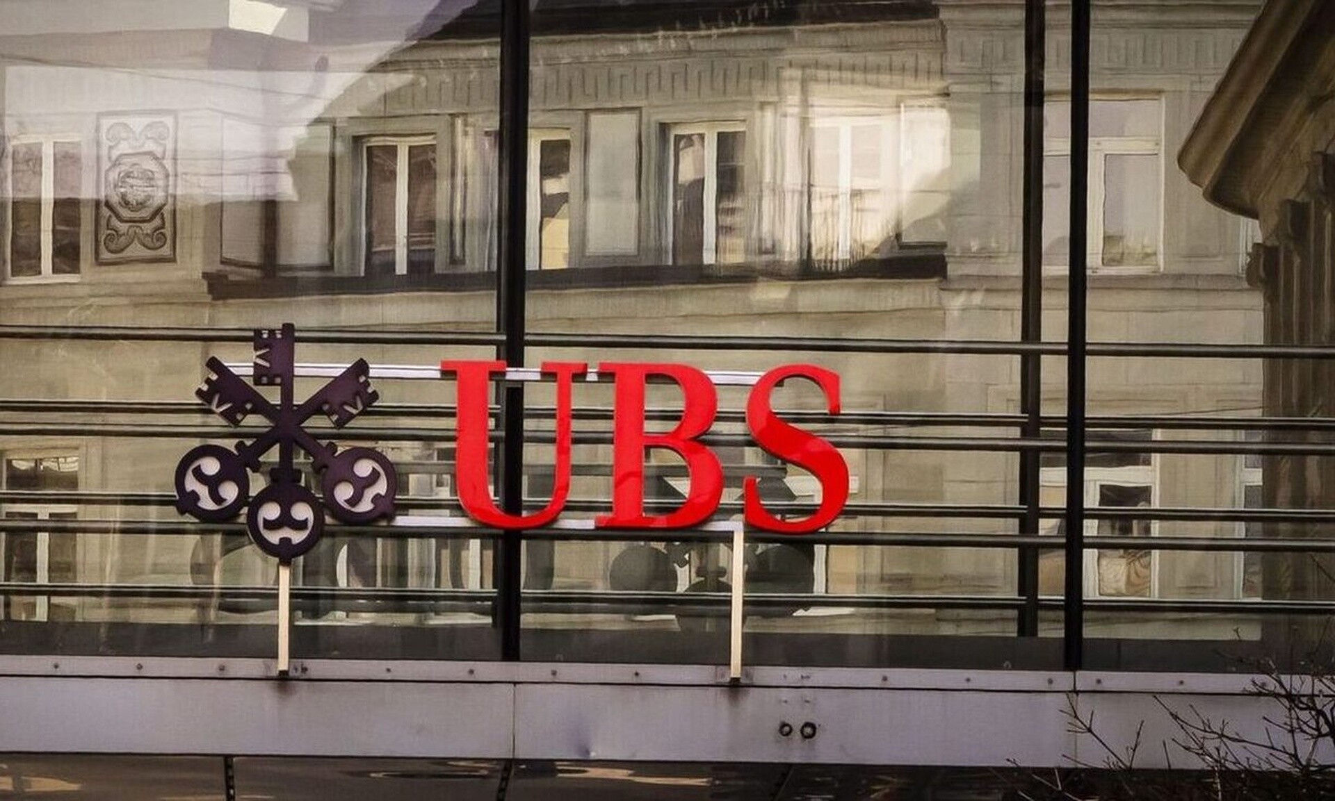 Ζόρια για την UBS - Κεφαλαιακές απαιτήσεις έως 25 δισ. δολάρια - «Βουτιά» για τη μετοχή