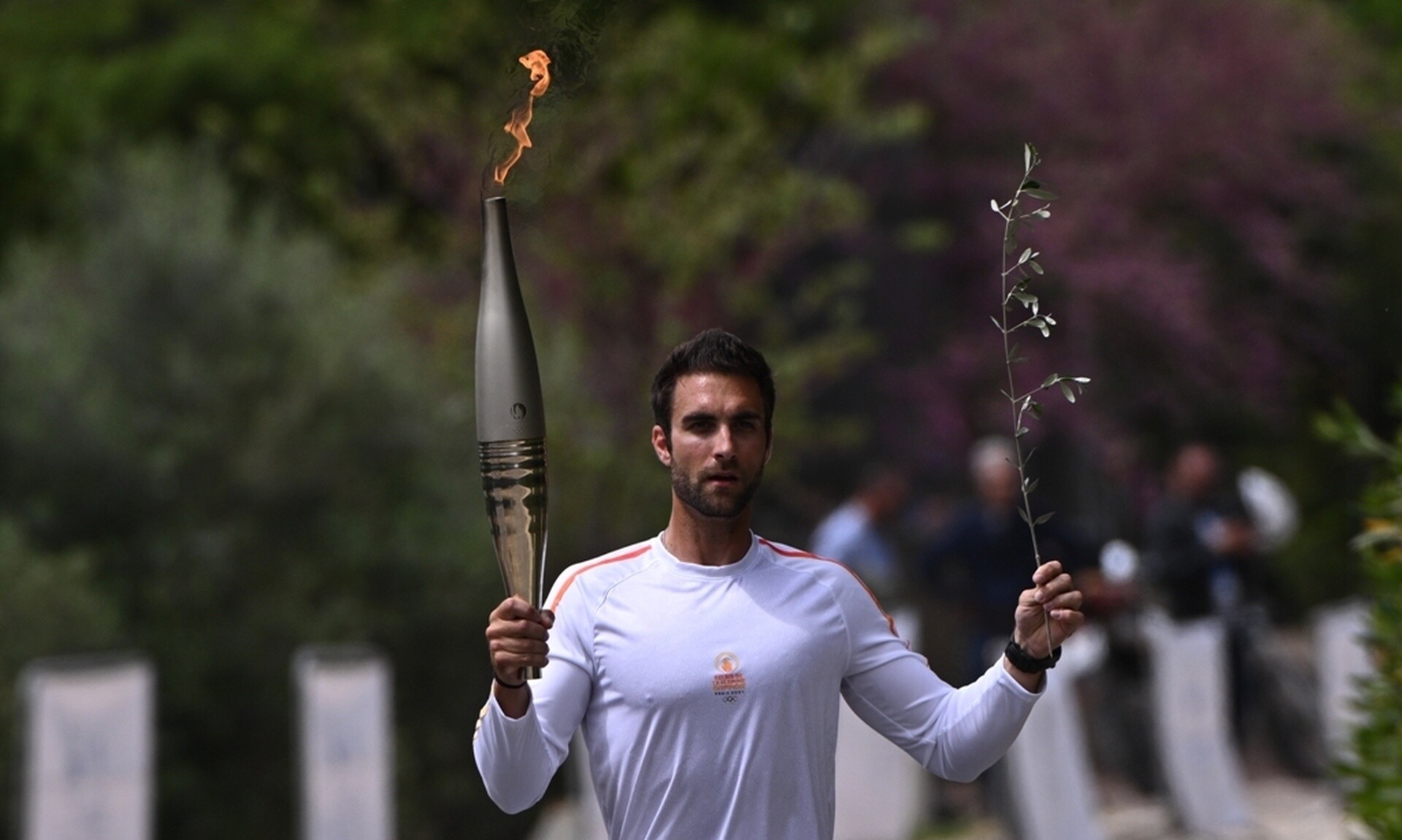 Ολυμπιακή Φλόγα: Περήφανος ο Ντούσκος - «Ήταν κάτι ξεχωριστό, κουβάλησα όλους τους Έλληνες»