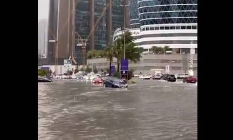 Ντουμπάι: Οι χειρότερες καταιγίδες των τελευταίων 20 ετών - Ασυνήθιστες πλημμύρες στο Εμιράτο