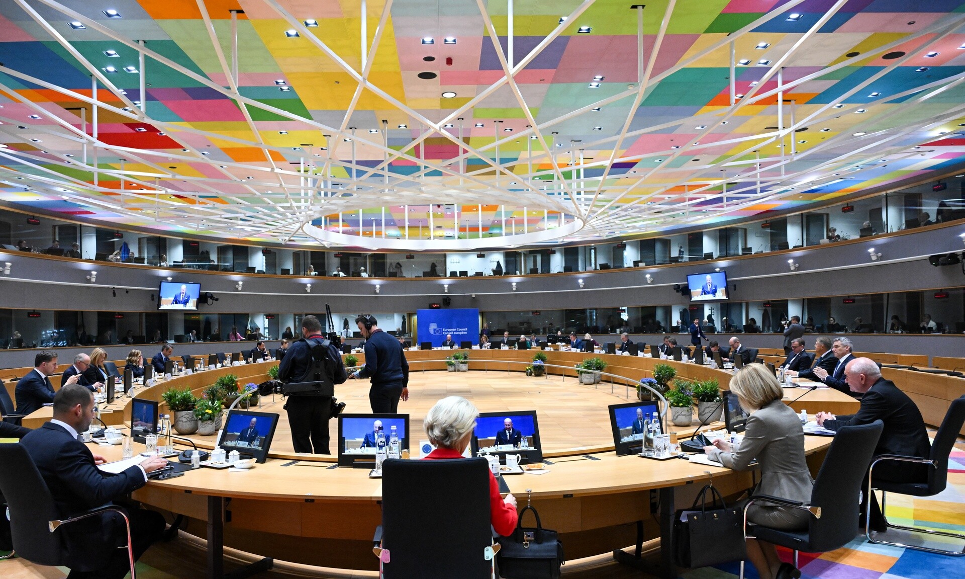 Politico- Νέα άβολη αλήθεια: Η Ευρώπη πάσχει από το σύνδρομο του Δημοσθένη