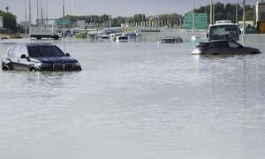 Ντουμπάι: Η σπορά των νεφών και η οργή της φύσης - Η πλημμύρα προήλθε από ανθρώπινο χέρι;