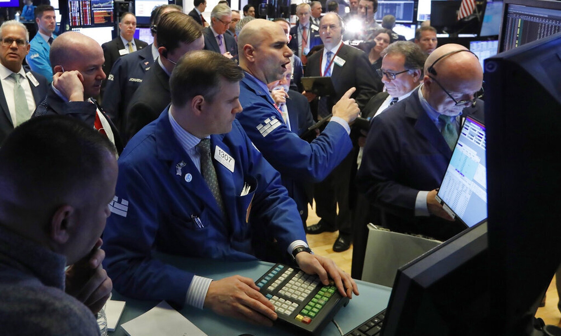 Wall Street: Συνεχίζονται οι απώλειες για S&P 500 και Nasdaq