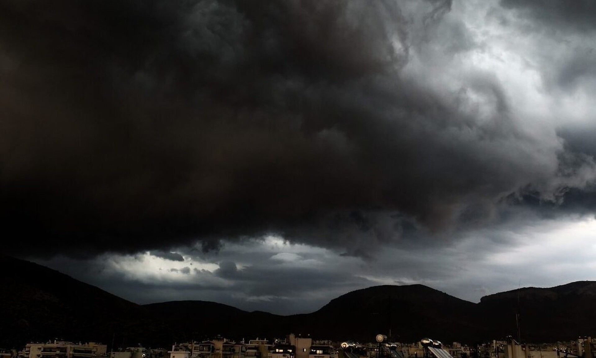 Καιρός: Σε Σκόπελο και Καρδίτσα τα μεγαλύτερα ύψη βροχής από την επέλαση της κακοκαιρίας