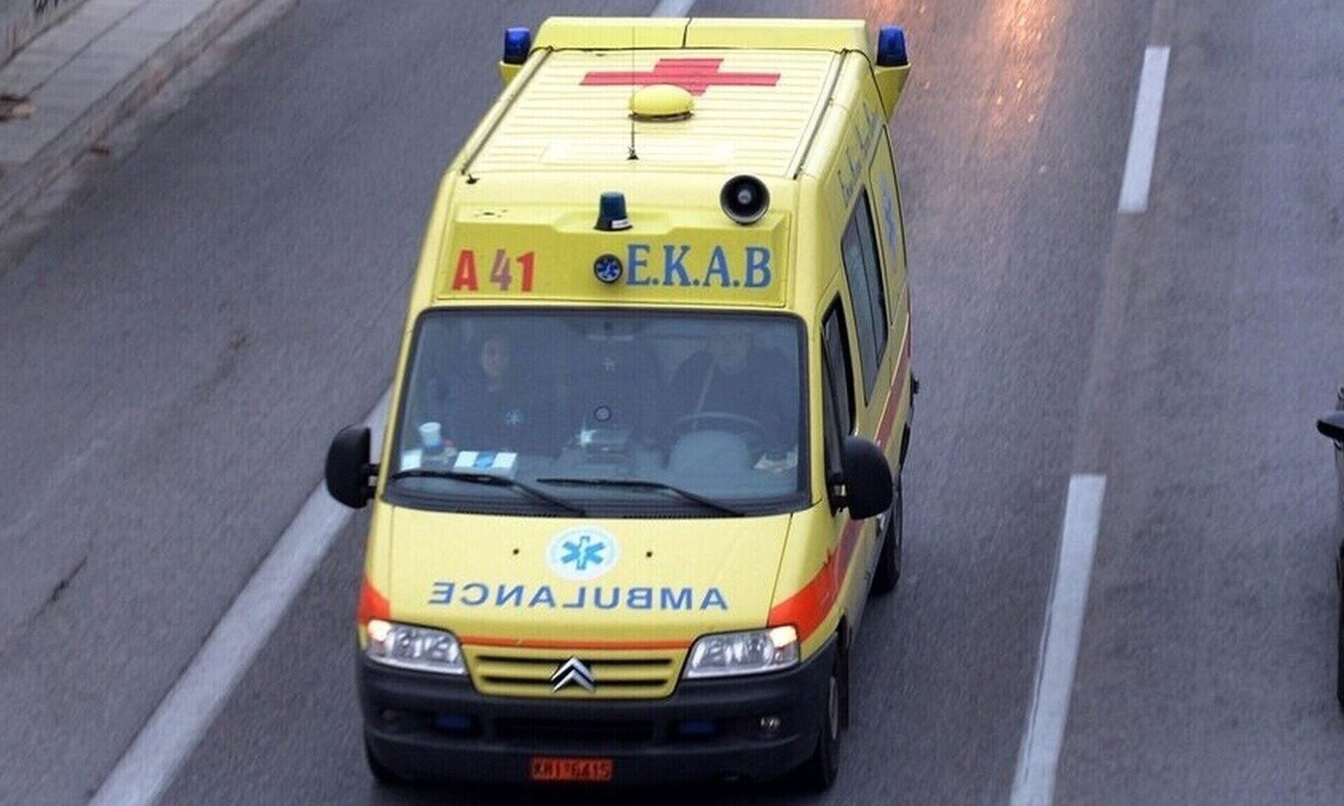 Τραγωδία στην Πάτρα: Νεκρός οδηγός αυτοκινήτου που προσέκρουσε σε μάντρα σπιτιού