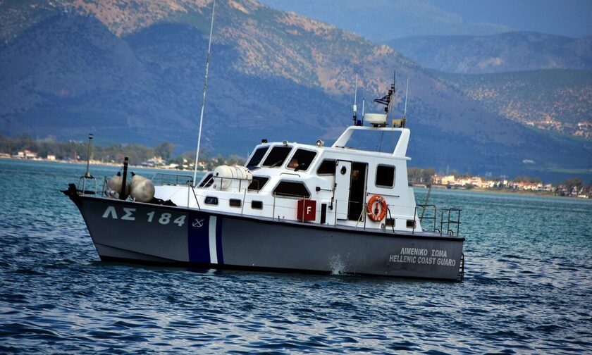 Κερατσίνι: Φορτηγό πλοίο προσέκρουσε σε προβλήτα