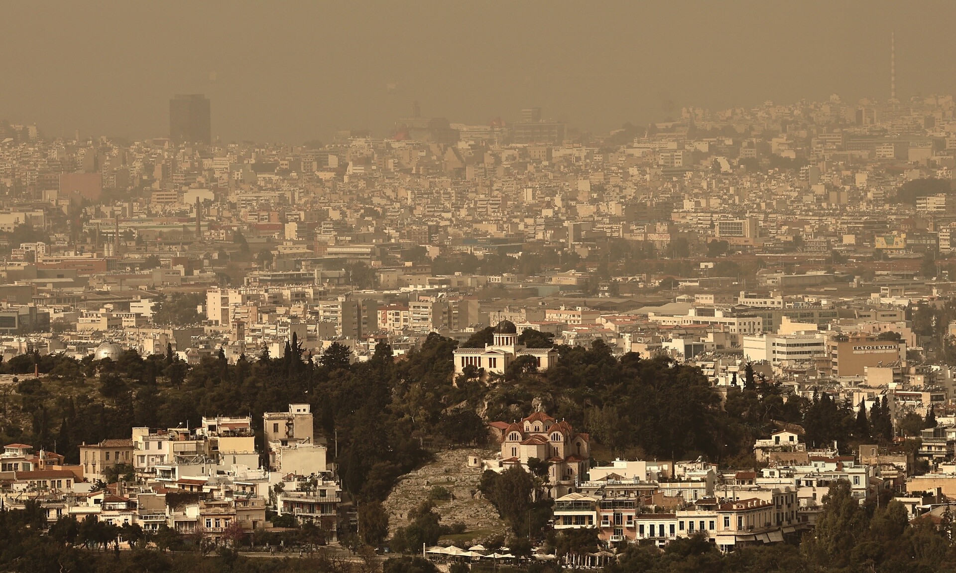 Καιρός - Μαρουσάκης: Αφρικανική σκόνη, λασποβροχές και υψηλές θερμοκρασίες - Με κακοκαιρία το Πάσχα