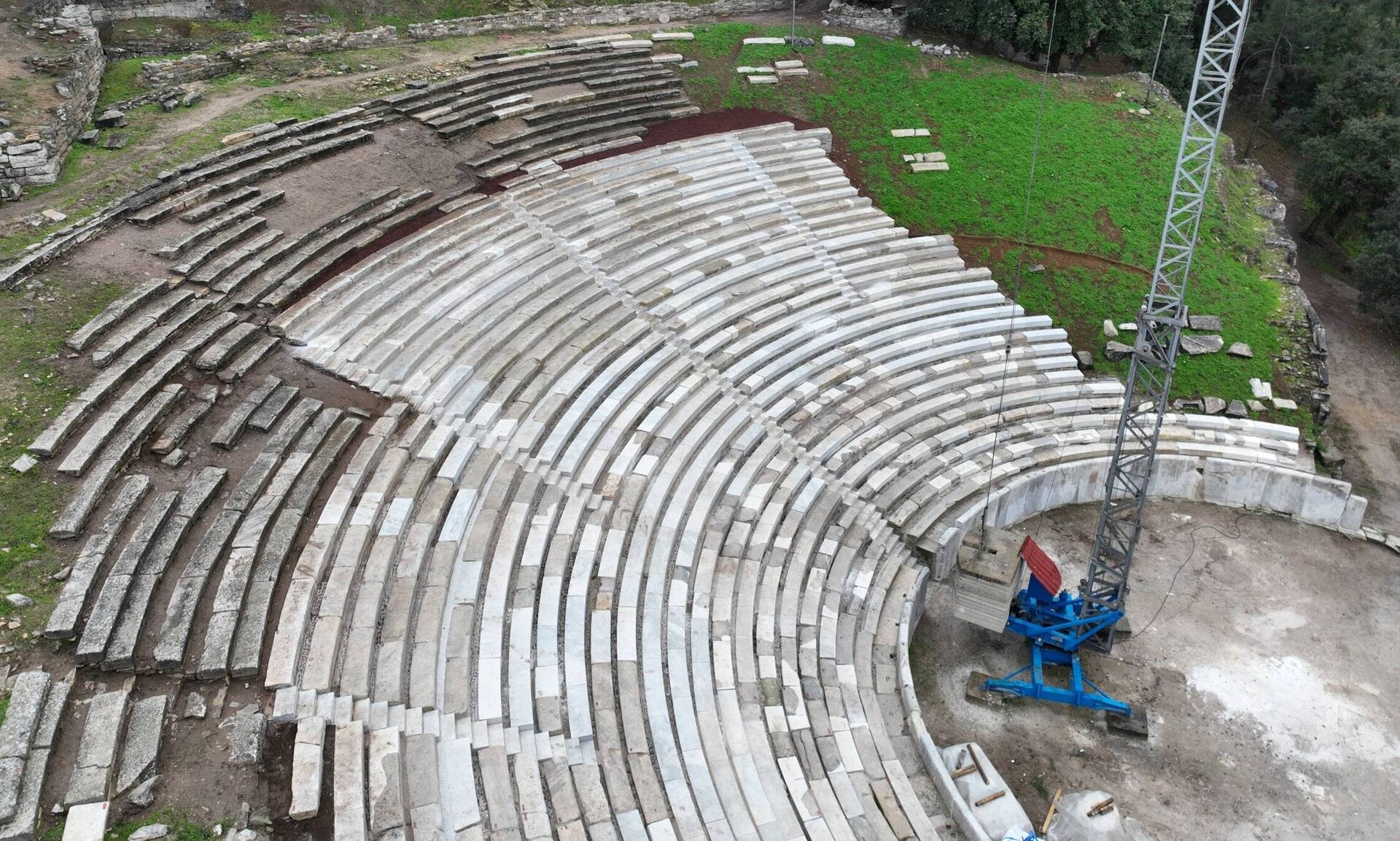 Θάσος: Το αρχαίο θέατρο της Θάσου αποκαταστάθηκε με το φημισμένο λευκό μάρμαρο του νησιού