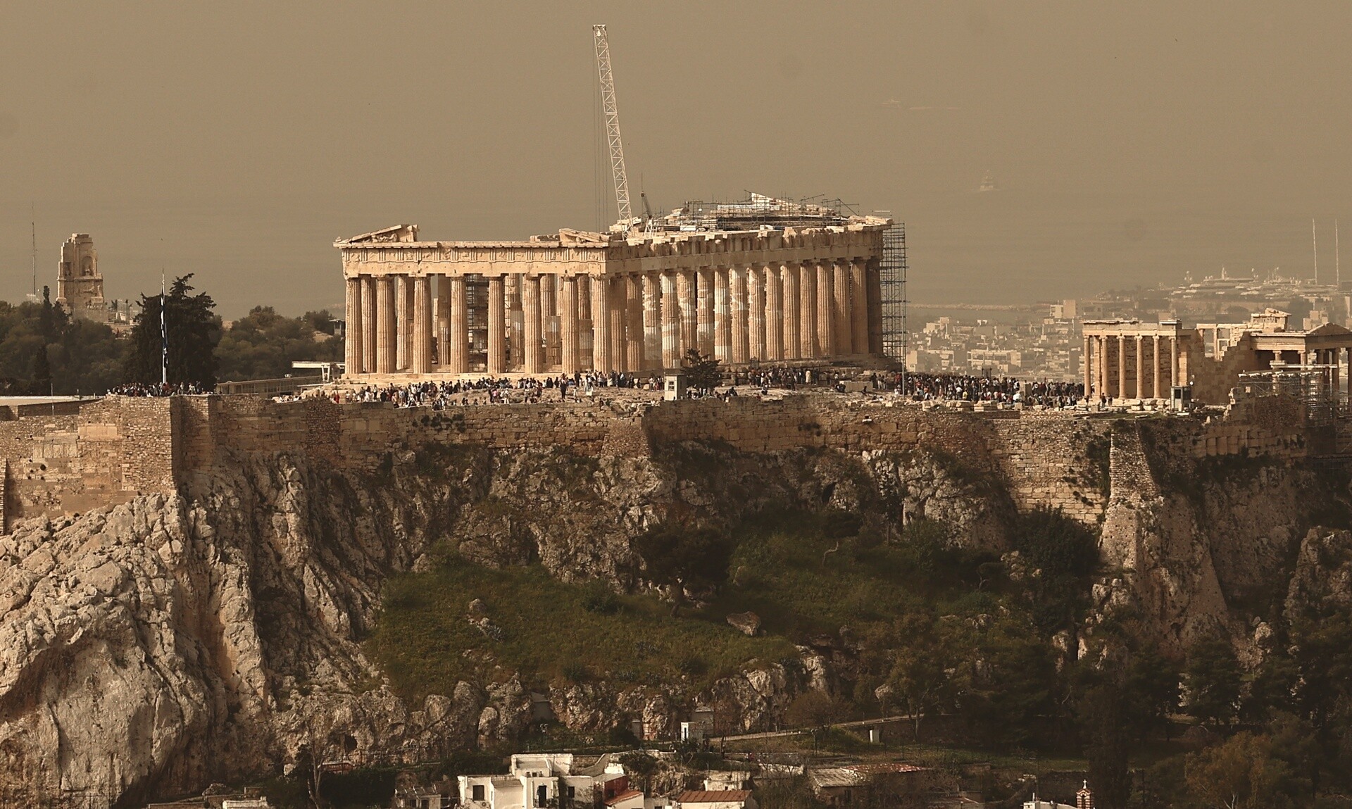 Καιρός - Αρναούτογλου: Αξιόλογες λασποβροχές την Τρίτη και... 35 βαθμοί στην Κρήτη