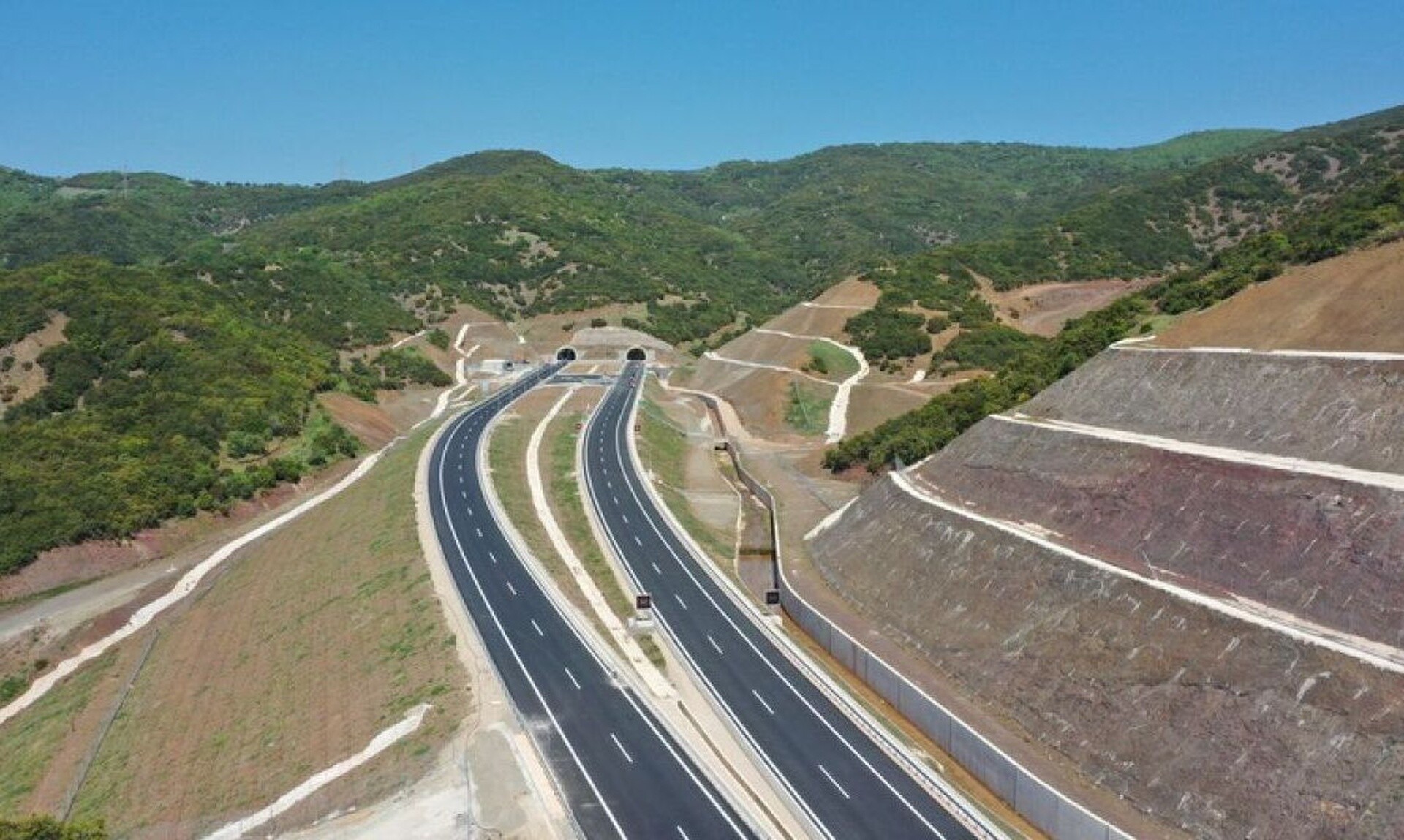 Παραδίδεται στην κυκλοφορία το τμήμα Λαμία-Καλαμπάκα του Αυτοκινητόδρομου Κεντρικής Ελλάδας Ε65     