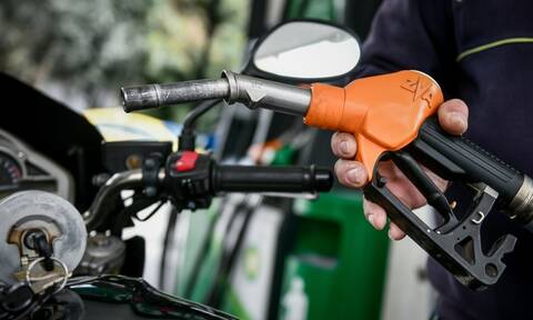 Ασμάτογλου στο Newsbomb.gr για την τιμή στη βενζίνη: Αίνιγμα πόσο θα την πληρώσουμε το Πάσχα