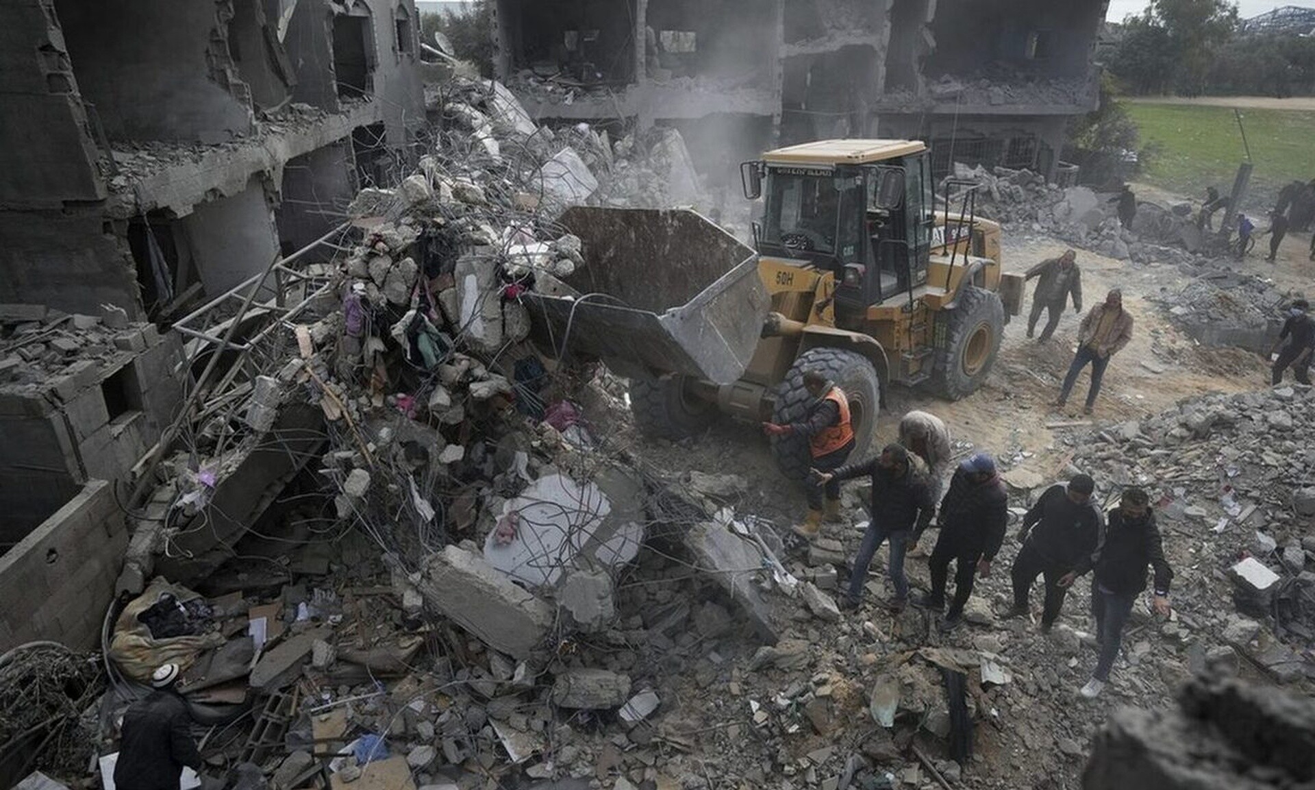 Γάζα: Βρέθηκαν ομαδικοί τάφοι στο νοσοκομείο Νάσερ