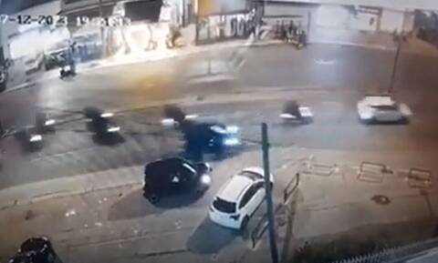 Γιώργος Λυγγερίδης: Βίντεο ντοκουμέντο με τους οπλισμένους χούλιγκανς να πηγαίνουν στο Ρέντη