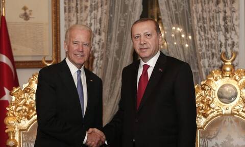 Λευκός Οίκος: Δεν υπάρχει στο πρόγραμμα συνάντηση Μπάιντεν με Ερντογάν - Τι λέει το Bloomberg