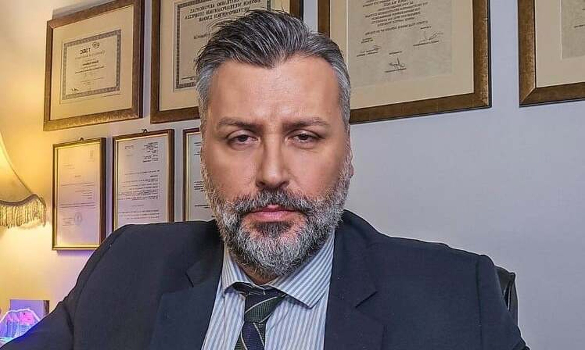 Γιάννης Καλλιάνος: O γιατρός του πατέρα του διαψεύδει ότι πήρε φακελάκι με 500 ευρώ