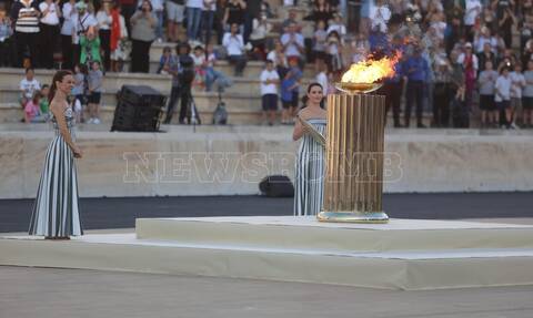 Εκτενή αφιερώματα του γαλλικού Τύπου στην παράδοση της Ολυμπιακής Φλόγας