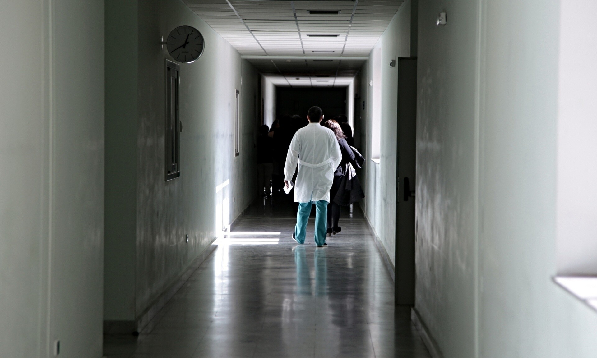 Γιάννης Καλλιάνος: Η Ιατρική Σχολή του ΕΚΠΑ στηρίζει τους γιατρούς του νοσοκομείου «Αττικόν»