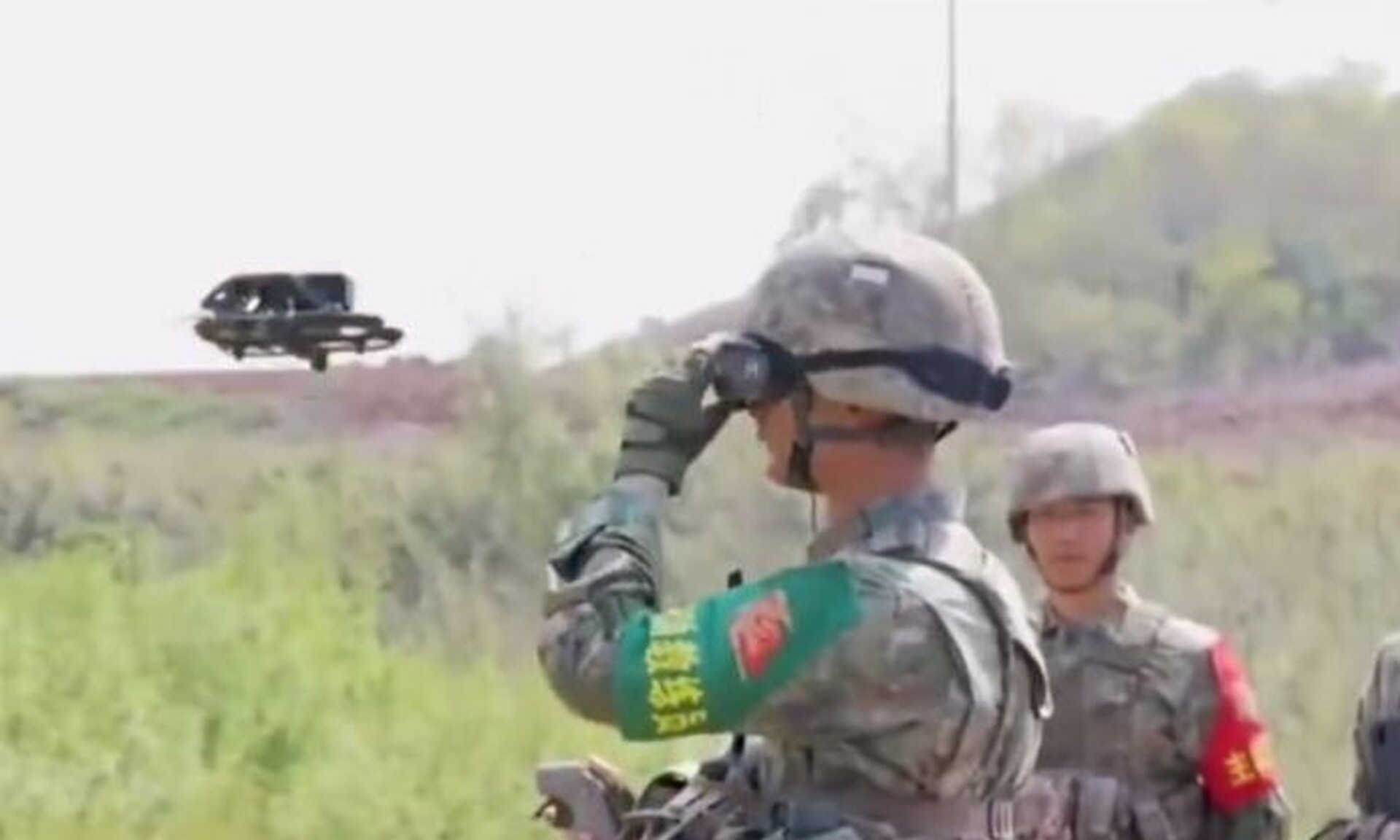 Ο κινεζικός στρατός διεξάγει ασκήσεις αντι-drone