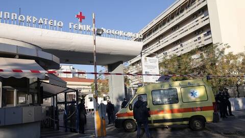 Θεσσαλονίκη: Σύγκρουση αυτοκινήτου με δίκυκλο στο κέντρο της πόλης - Δύο τραυματίες