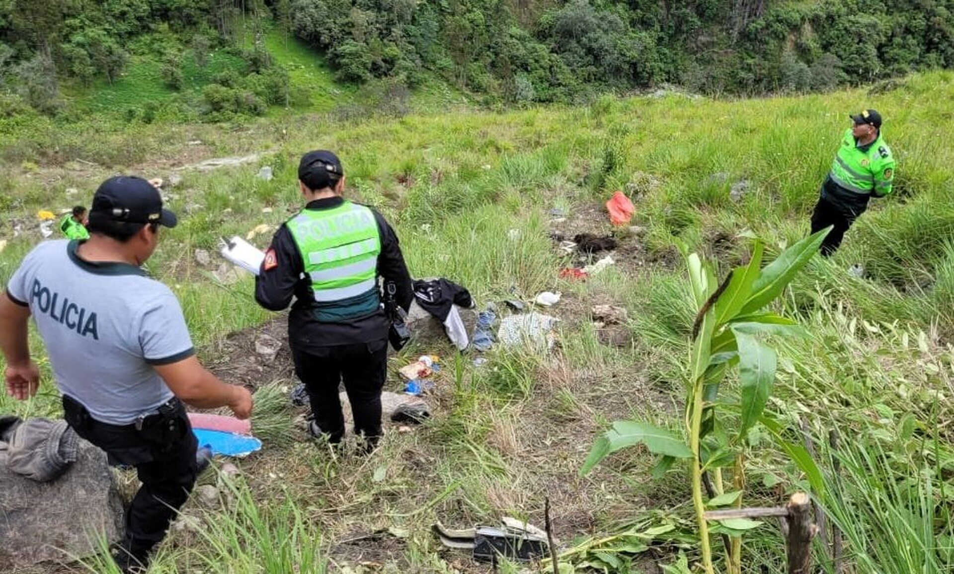 Περού: Τους 25 έφτασαν οι νεκροί από την πτώση λεωφορείου σε χαράδρα