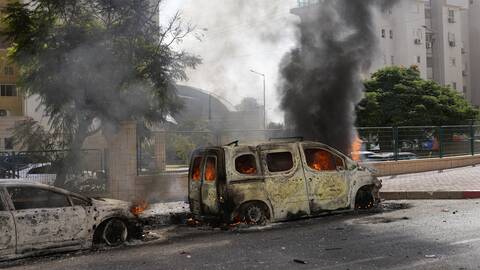 Δυτική Όχθη: Παλαιστίνιοι φοιτητές λιθοβόλησαν αυτοκίνητα Ευρωπαίων διπλωματών