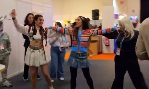 Eurovision: Η Μαρίνα Σάττι χορεύει συρτάκι με την Jaklin Baghdasaryan