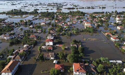 Πλημμύρες Θεσσαλία: Επέκταση προσωρινής στέγασης για ένα έτος
