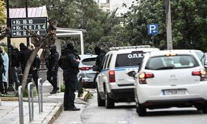 Greek Mafia: Με διεθνή εντάλματα αναζητούνται οι δολοφόνοι Σκαφτούρου και Ρουμπέτη