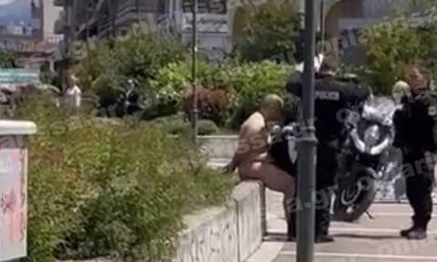 Χαμός στο κέντρο της Λάρισας: 25χρονος ολόγυμνος άνδρας περιφερόταν στους δρόμους