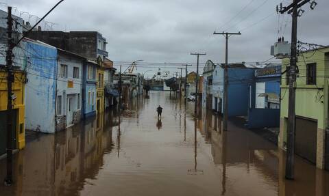 Στο έλεος της κακοκαιρίας η Βραζιλία: Τουλάχιστον 56 νεκροί και 67 αγνοούμενοι λόγω πλημμυρών