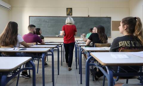 Πανελλήνιες Εξετάσεις 2024: Αναλυτικά  το πρόγραμμα των εξετάσεων - Πότε ξεκινούν